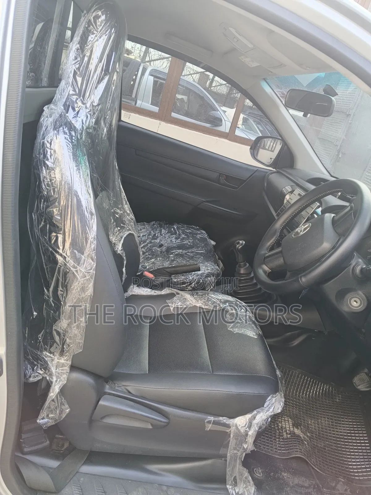 Toyota Hilux 2019 White