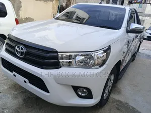 Toyota Hilux 2019 White