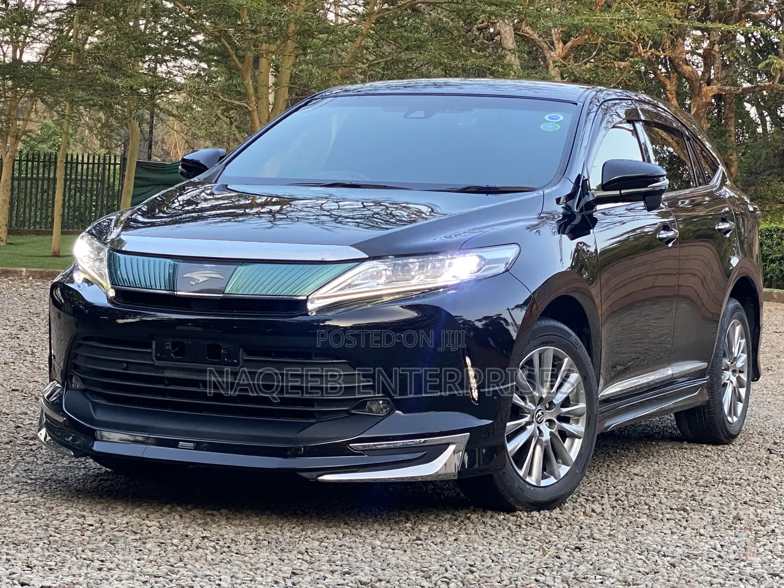 Toyota Harrier 2.0 2020 Black