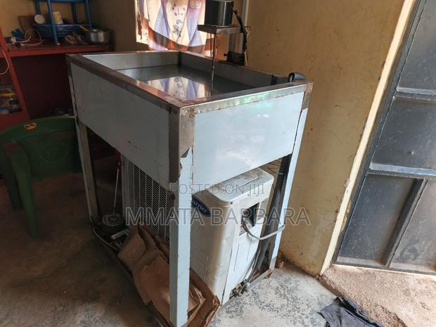 Ice Machine - thumbnail 3