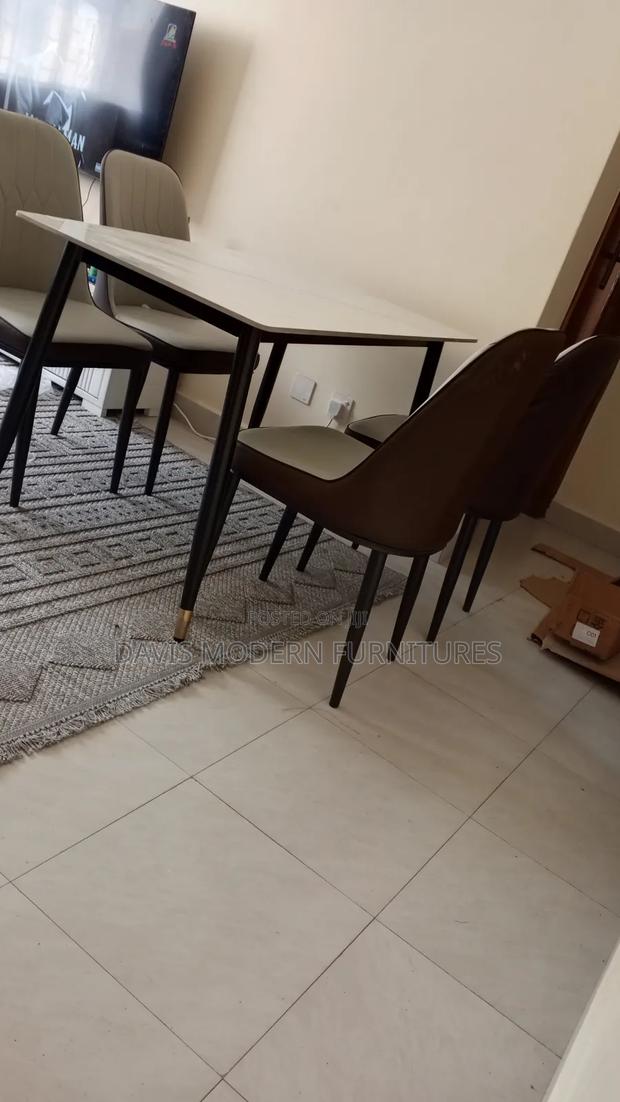 Draining Table With 4 Chairs - thumbnail 3