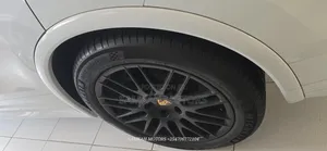 Porsche Cayenne 2019 White