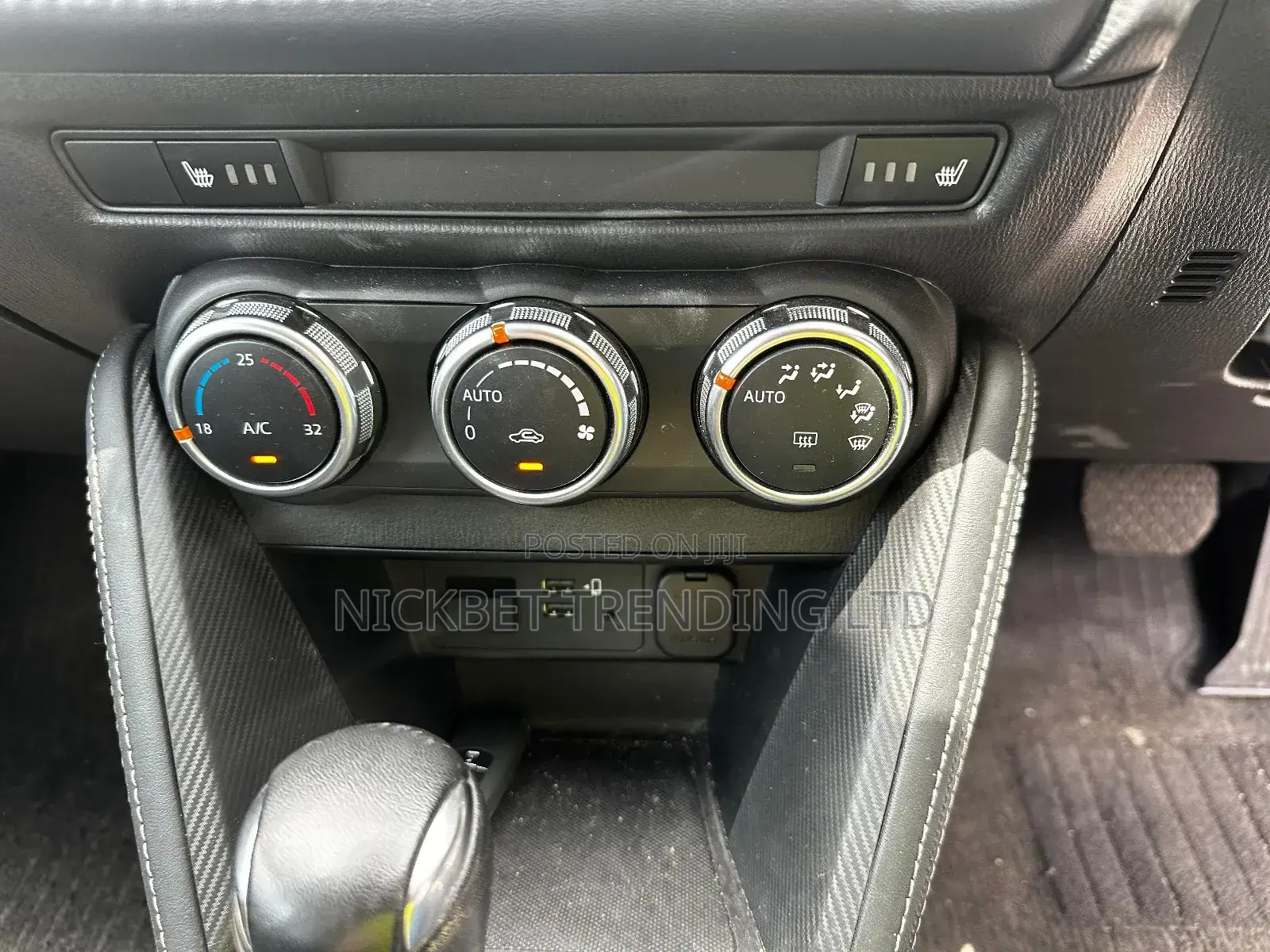 Mazda 2 2019 Silver