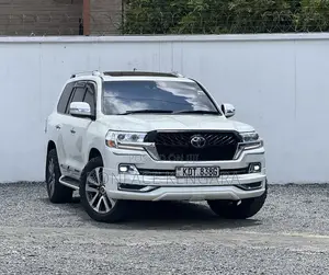 Toyota Land Cruiser 4.6 V8 ZX 2016 White