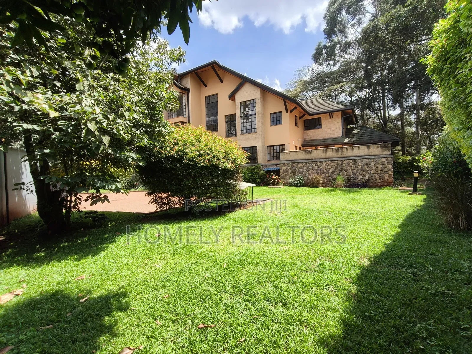 5bdrm Mansion in Karen, Nairobi for sale