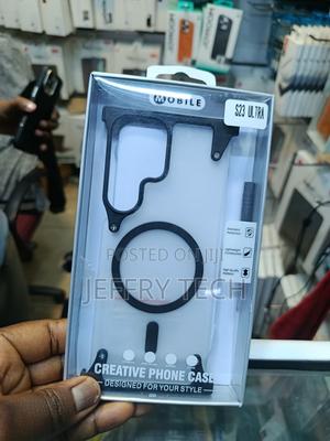 Samsung Galaxy S23 Ultra and Features a Magnetic Ring for Wireless Cha - thumbnail 2