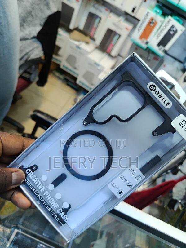 Samsung Galaxy S23 Ultra and Features a Magnetic Ring for Wireless Cha - thumbnail 3