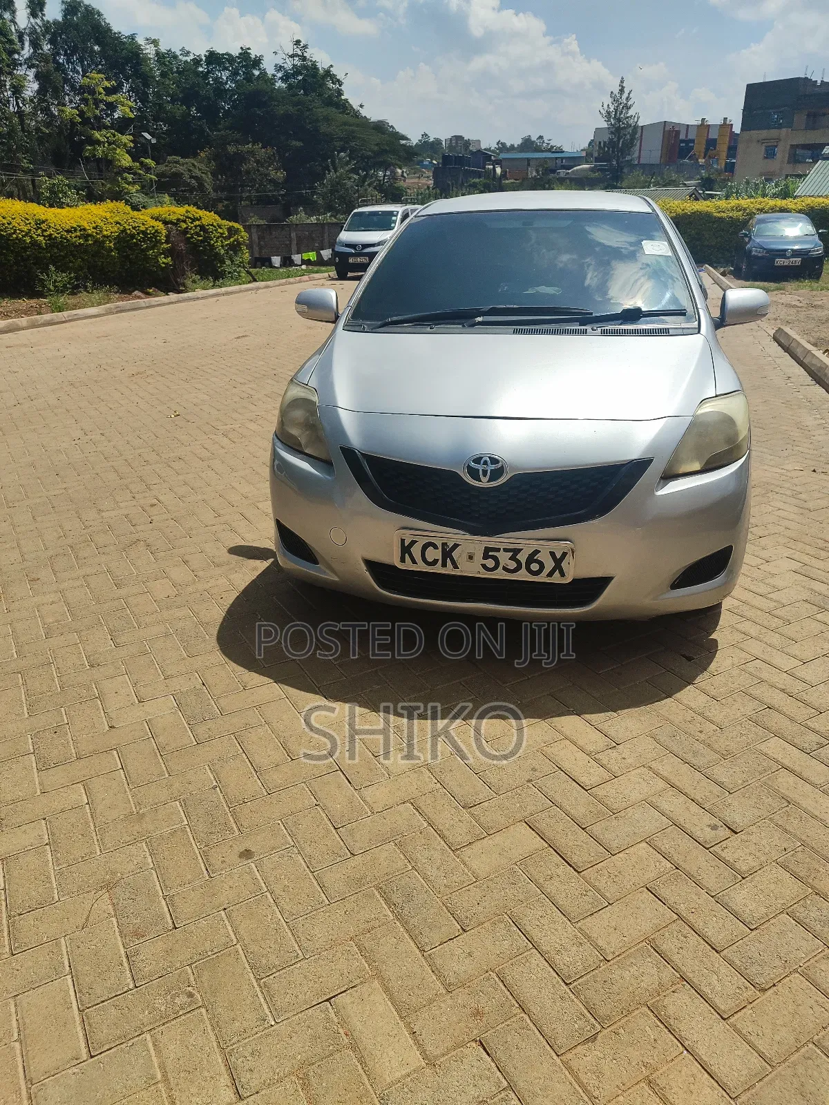 Toyota Belta 2010 Silver
