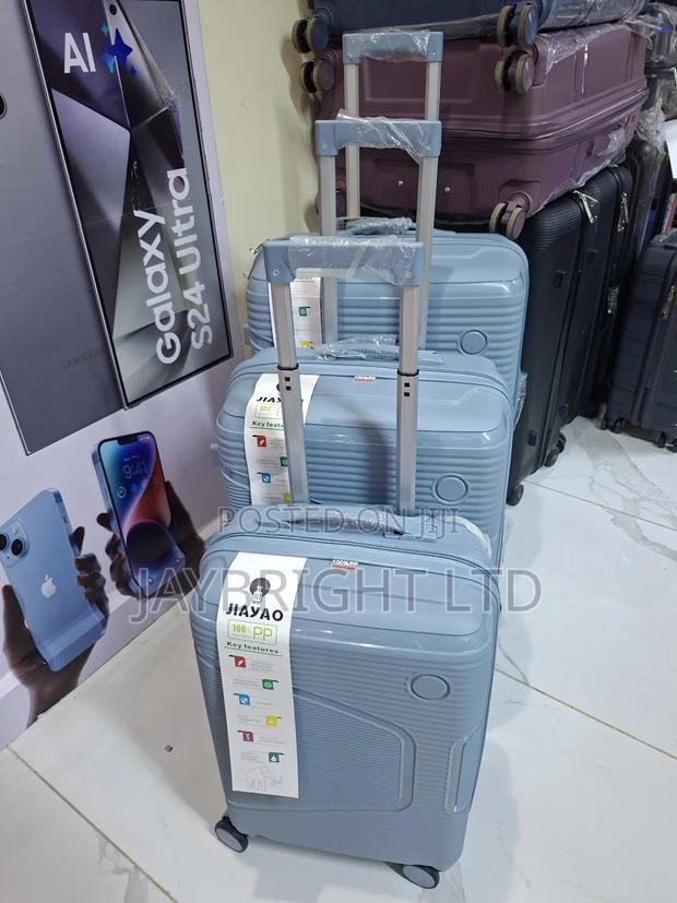 3 in 1 Unbreakable Pp Suitcases - thumbnail 2