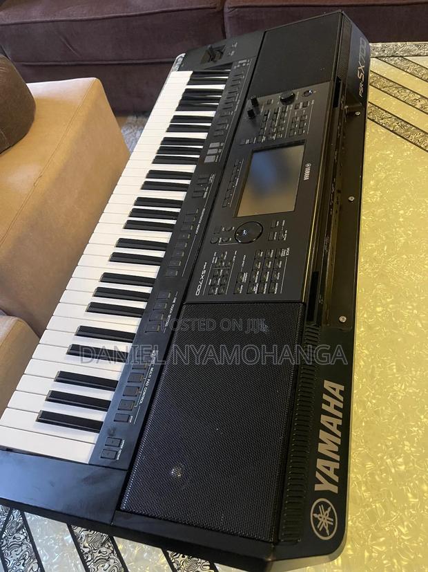 Yamaha PSR Sx700. - main view