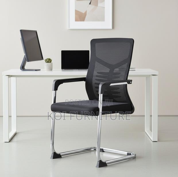 Office Chair : Modern Task Chair With Fixed Arms - thumbnail 5