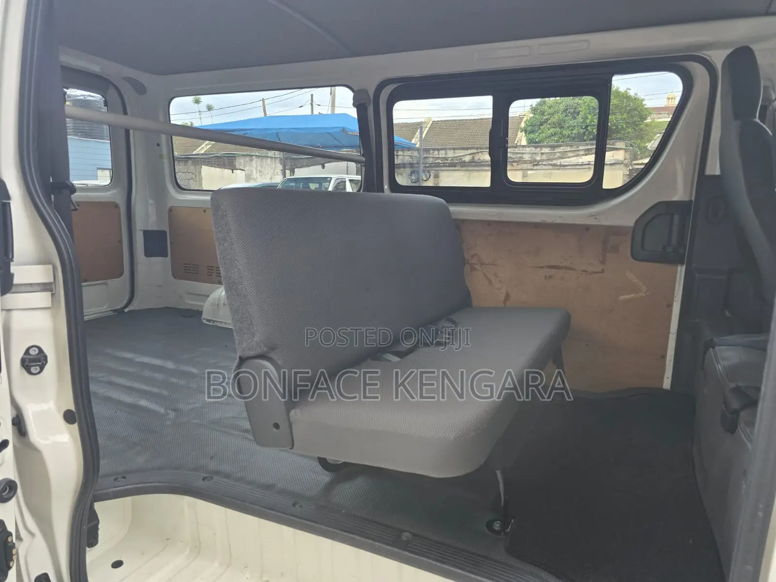 Toyota HiAce 2019 White