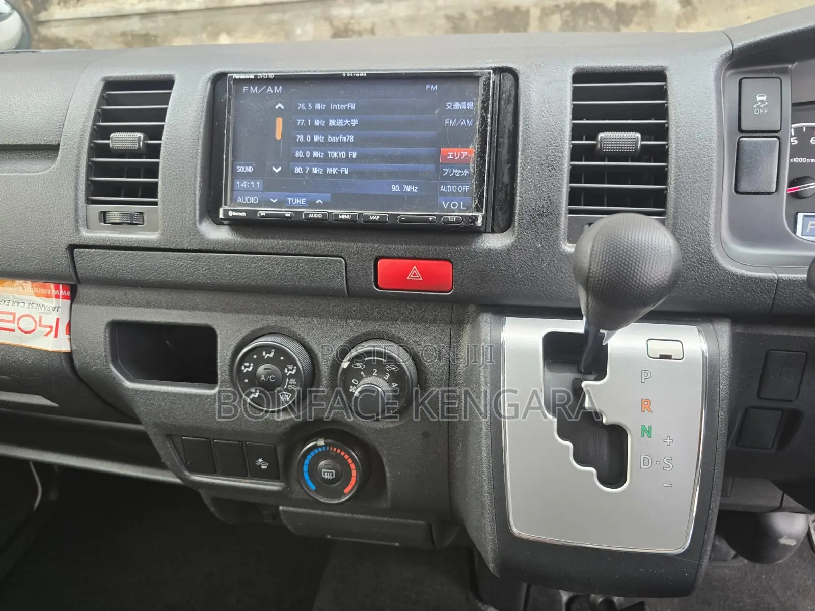 Toyota HiAce 2019 White
