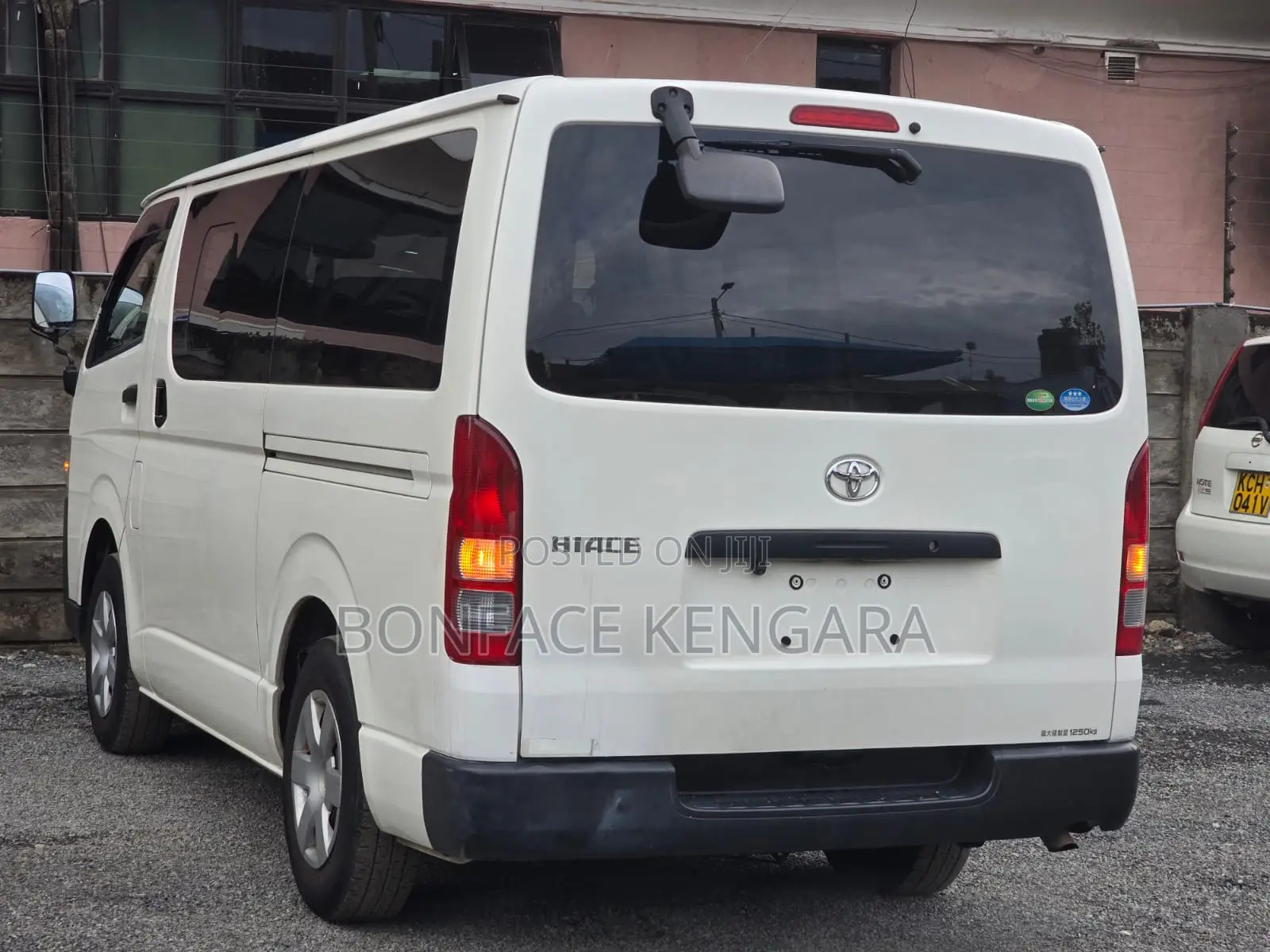 Toyota HiAce 2019 White
