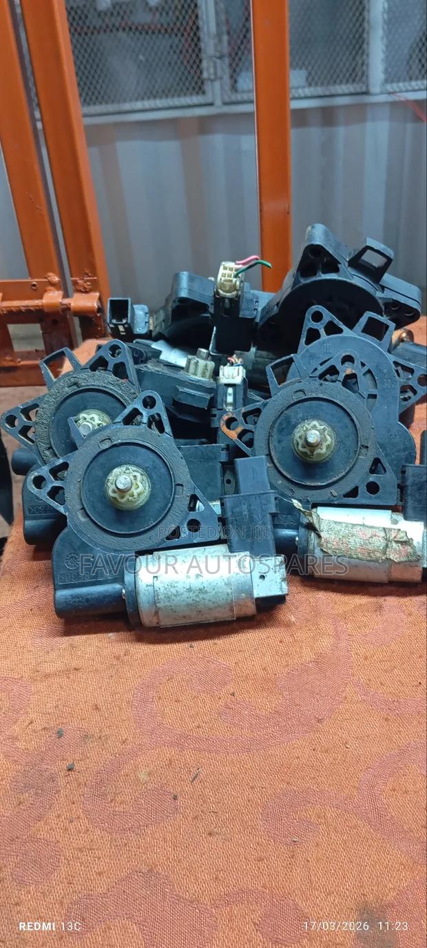 Mazda Demio Window Motor - thumbnail 3