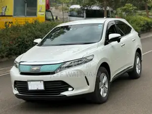 Toyota Harrier 2.0 Turbo 4WD 2018 White