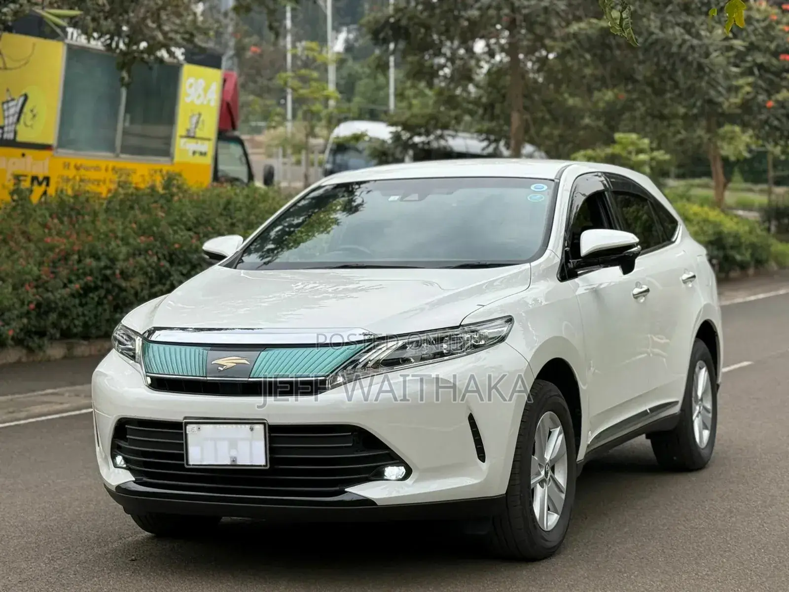 Toyota Harrier 2.0 Turbo 4WD 2018 White
