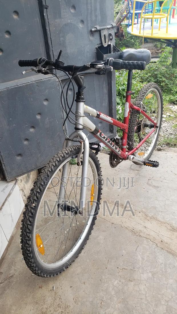 Giant Boulder Mountain Bike - thumbnail 2