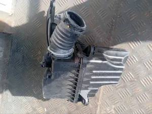 Mazda Axella 2013 Aircleaner Housing