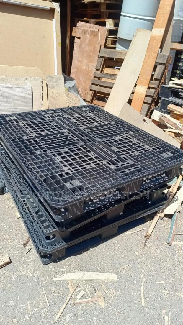 Plastics Pallets