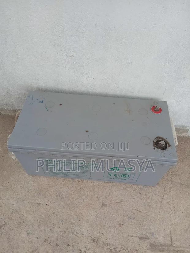 Old 12v 200ah Battery for Scrap (Heavy Lead Battery)