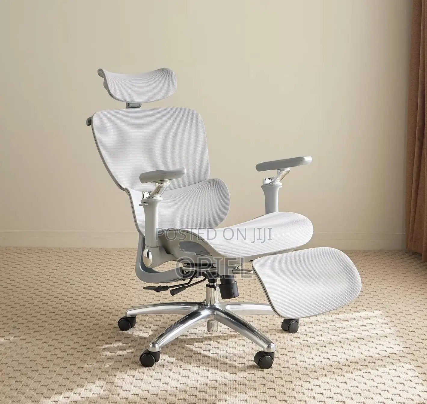 Modern Office Chair : Executive Orthopedic White Office Seat