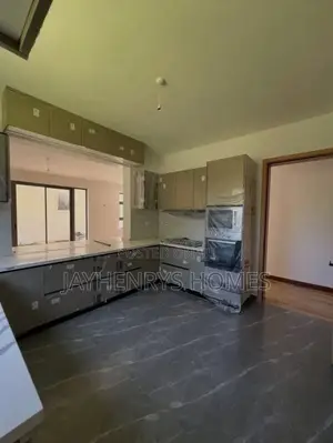 6bdrm House in Muthangari for sale
