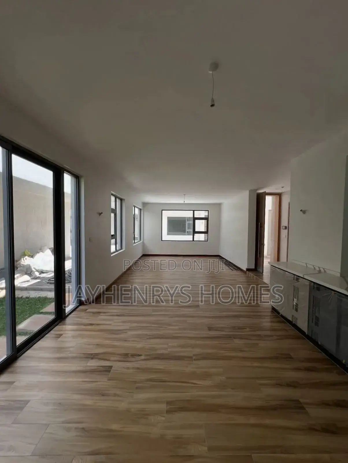 6bdrm House in Muthangari for sale