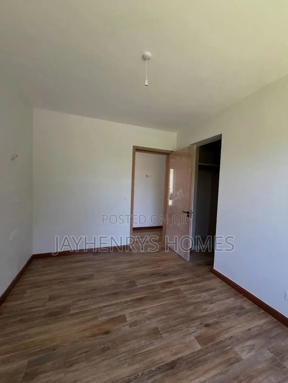 6bdrm House in Muthangari for sale