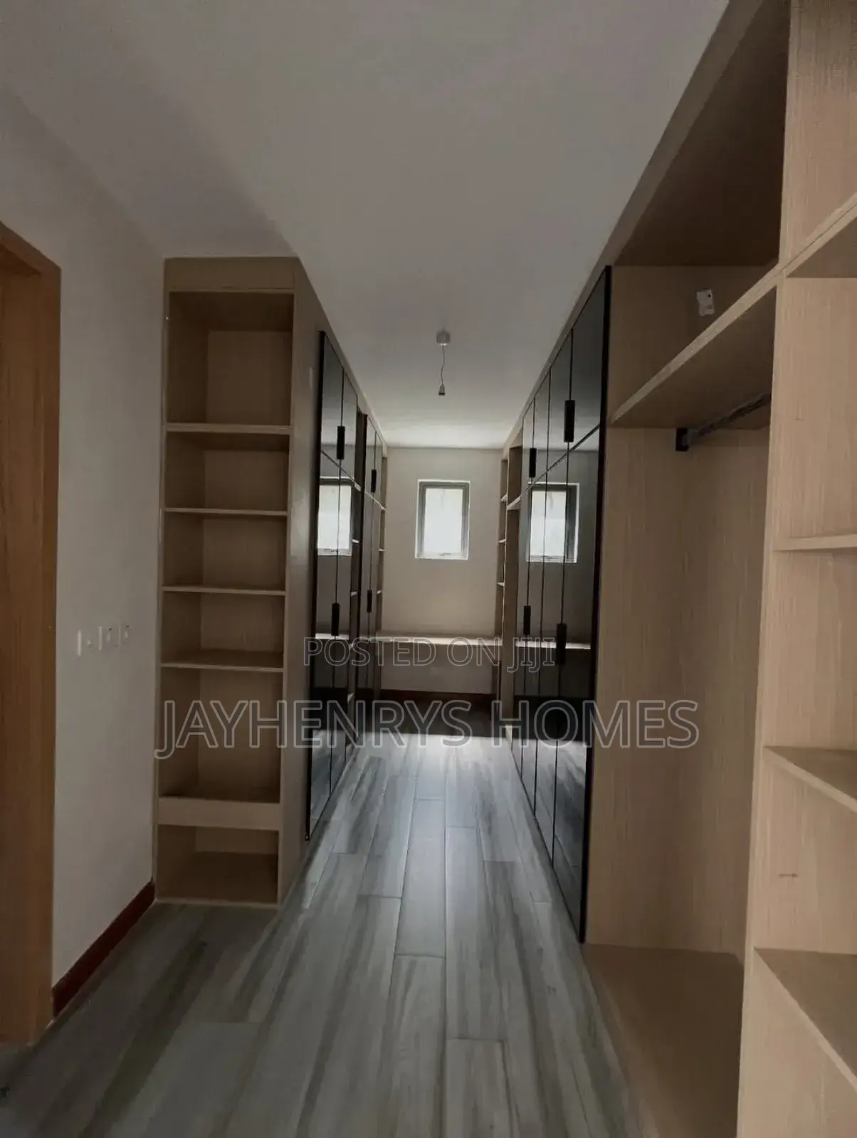 6bdrm House in Muthangari for sale
