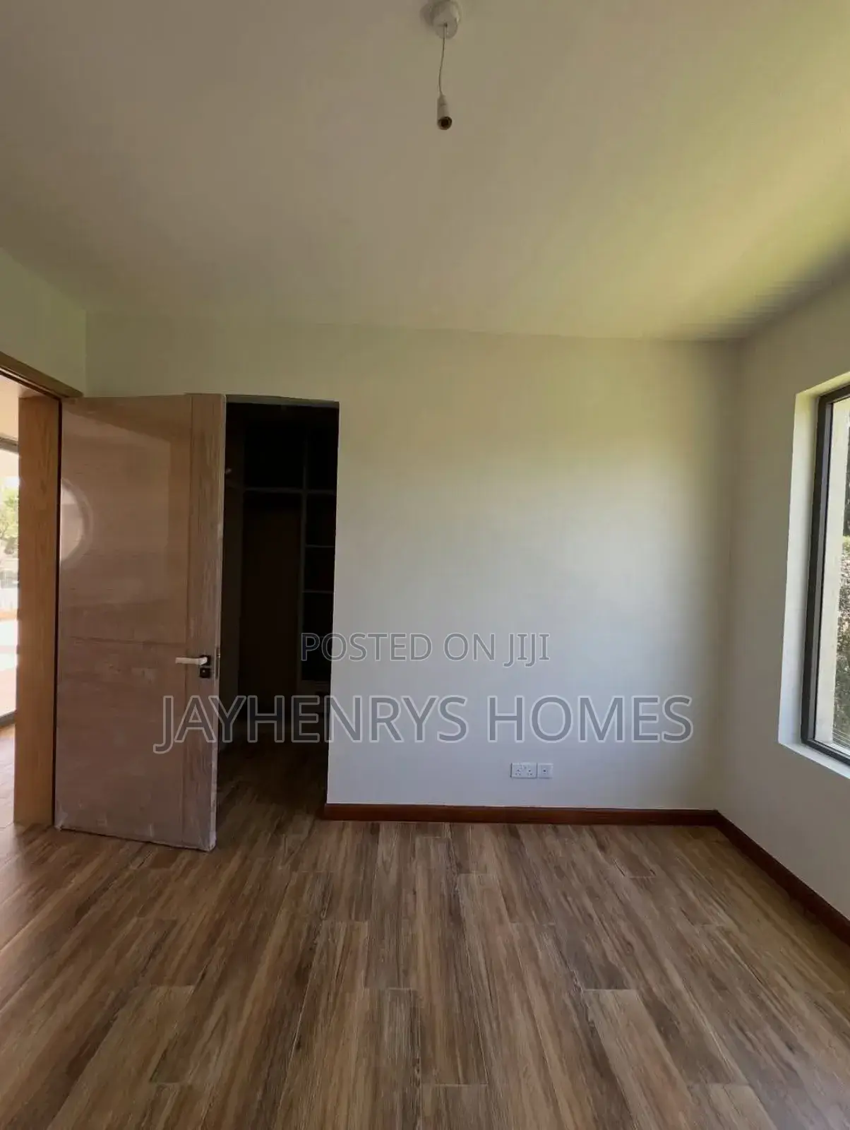 6bdrm House in Muthangari for sale