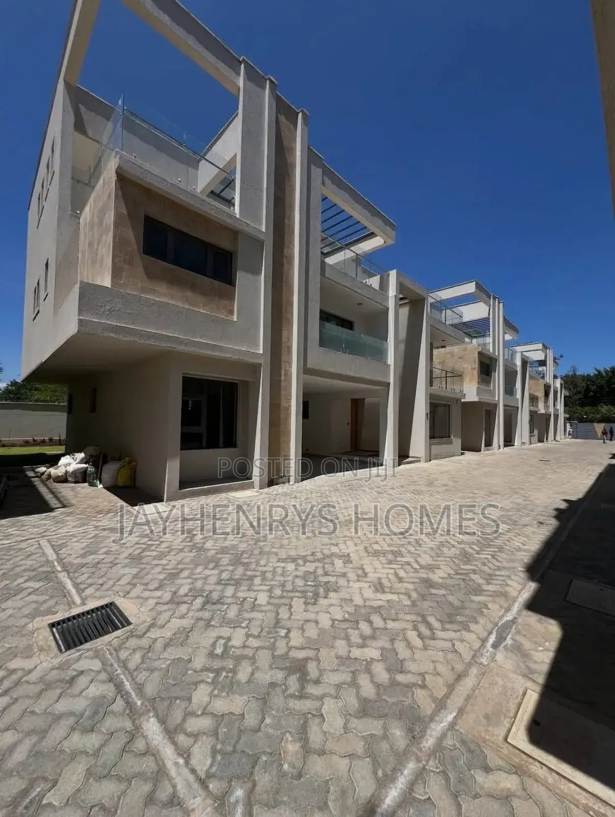 6bdrm House in Muthangari for sale