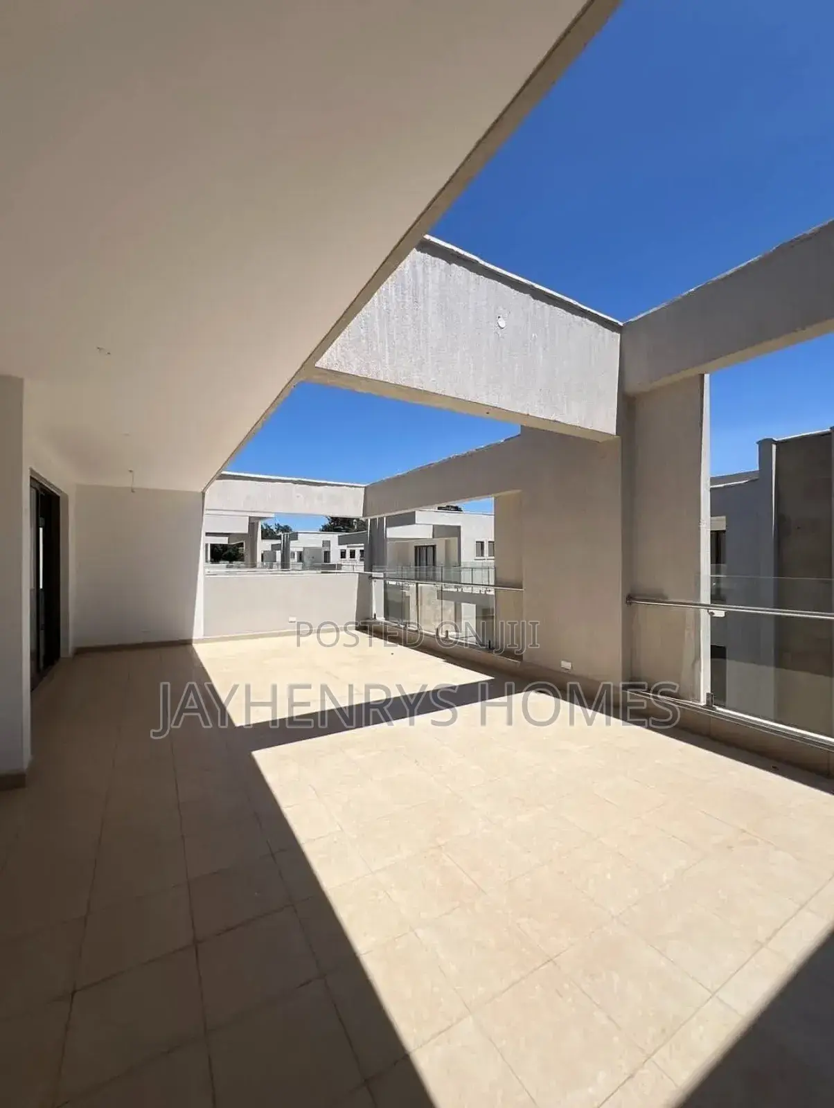 6bdrm House in Muthangari for sale
