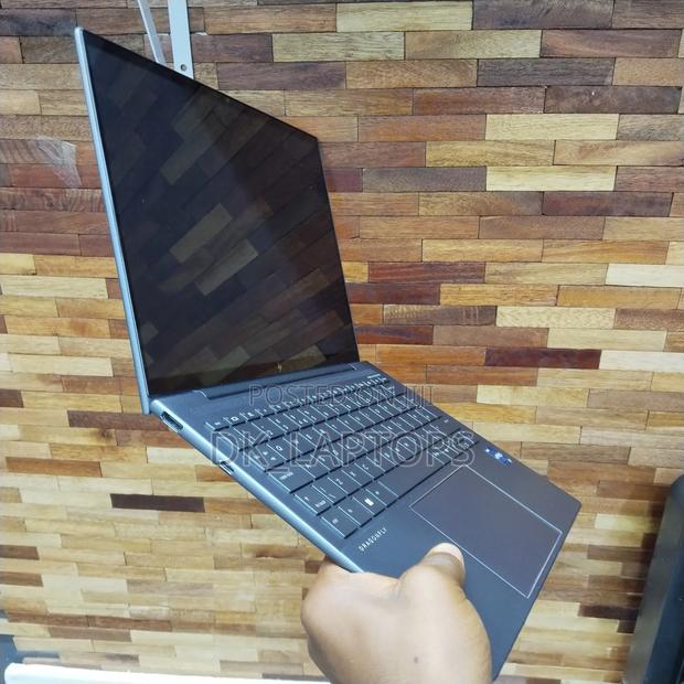 Laptop HP Dragonfly G3 16GB Intel Core i7 SSD 512GB - thumbnail 2