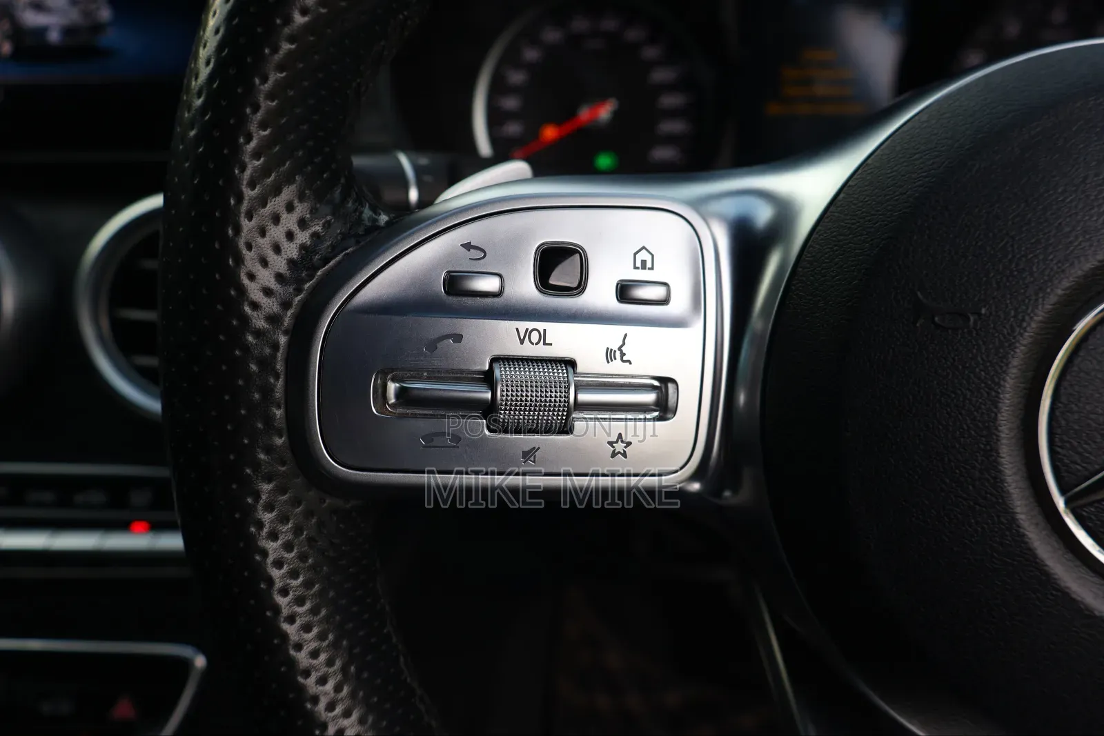 Mercedes-Benz C200 2018 Gray