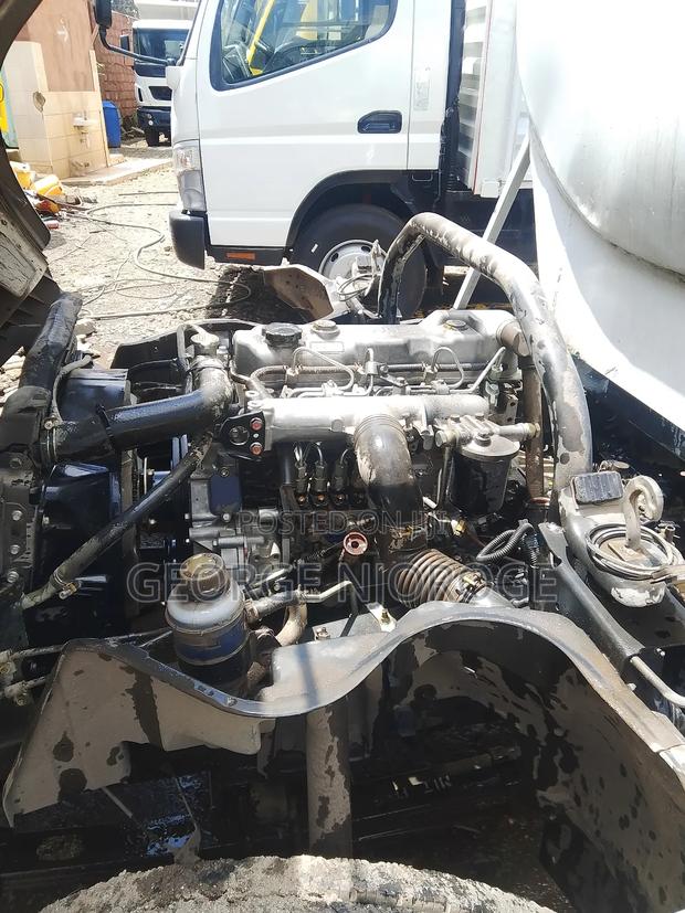 Mitsubishi Canter - thumbnail 2