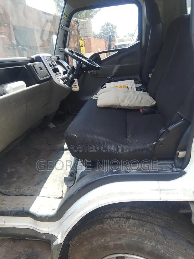 Mitsubishi Canter - thumbnail 4