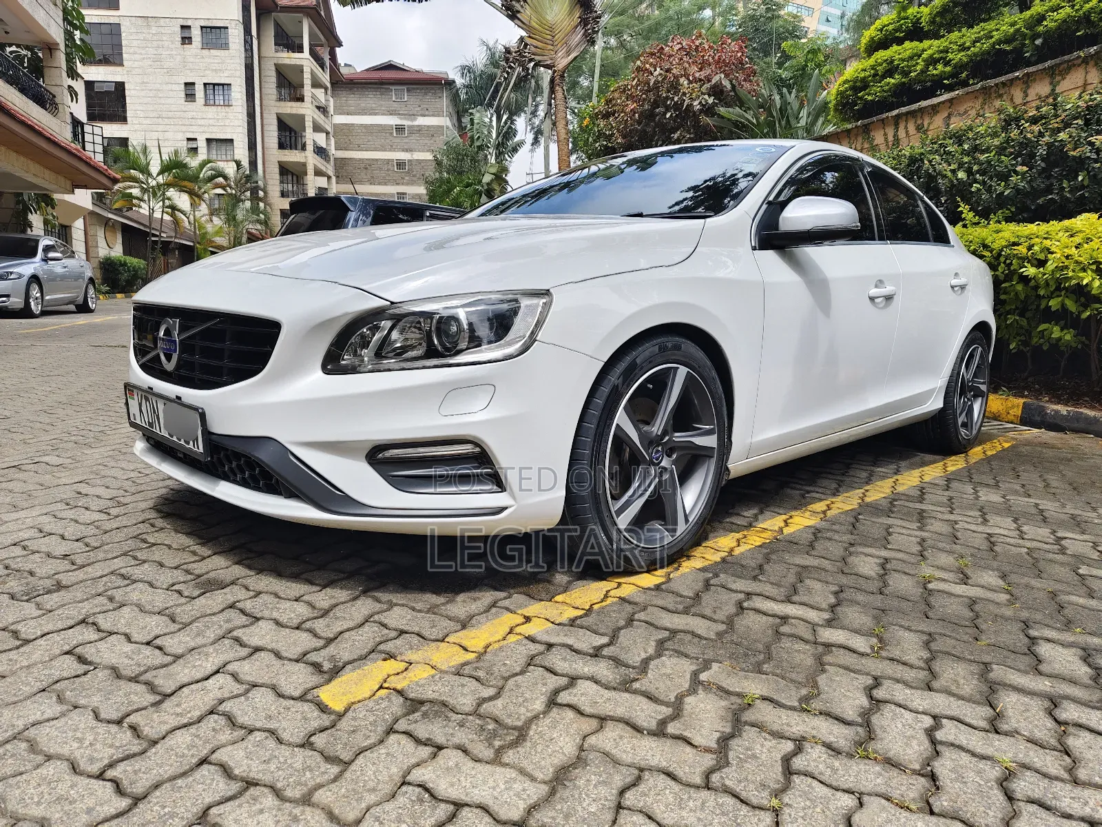 Volvo S60 T6 R-Design Platinum AWD 2017 White