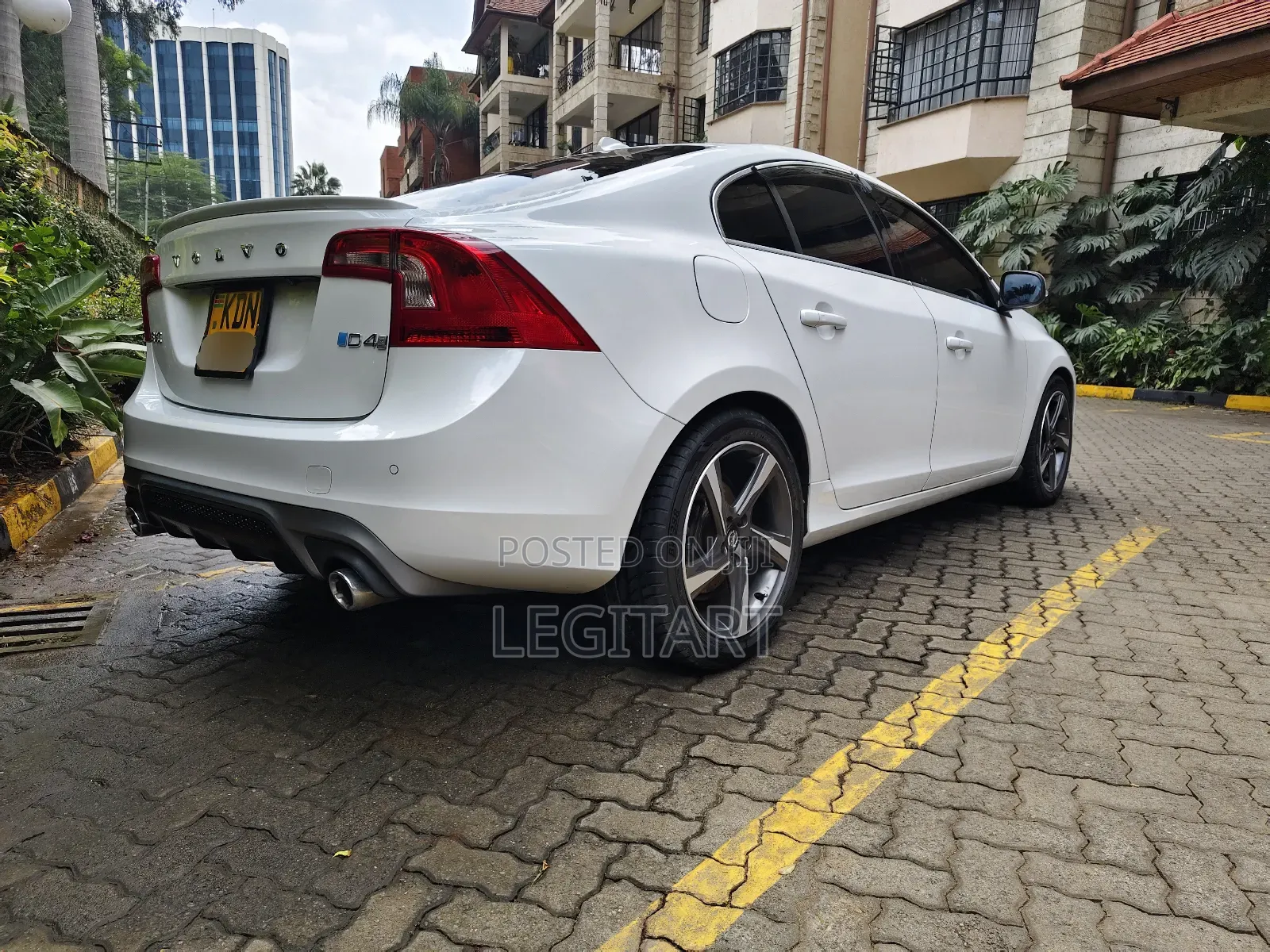 Volvo S60 T6 R-Design Platinum AWD 2017 White