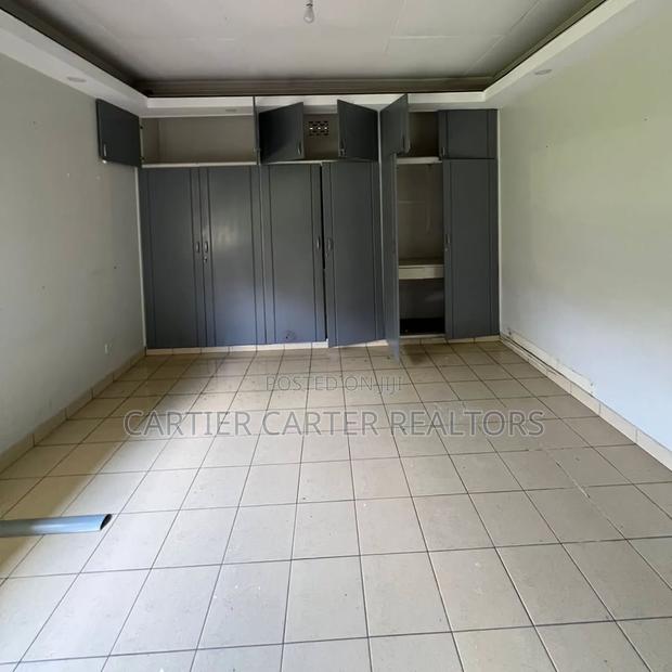 6 Bedroom Commercial Property for Rent
