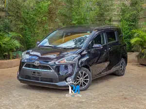 Toyota Sienta 2018 Purple