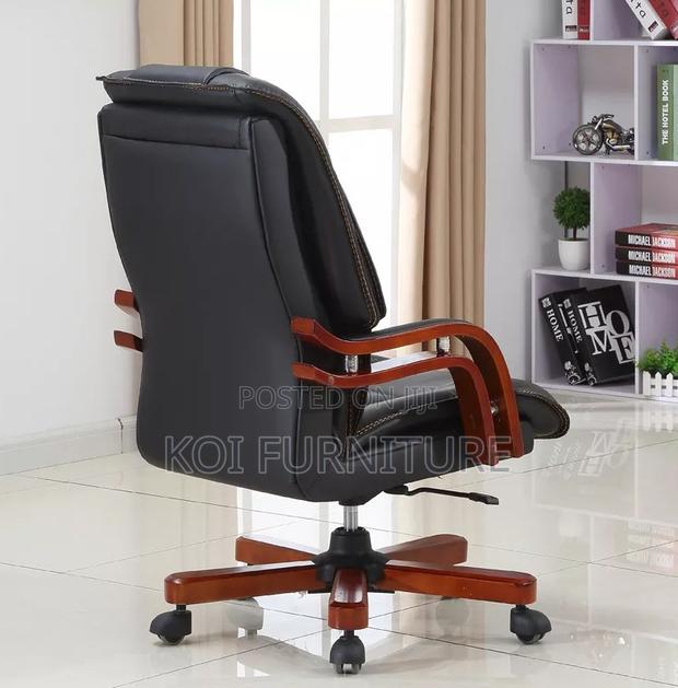 Office Chair : Leather Director's Executive Office Seat - thumbnail 3