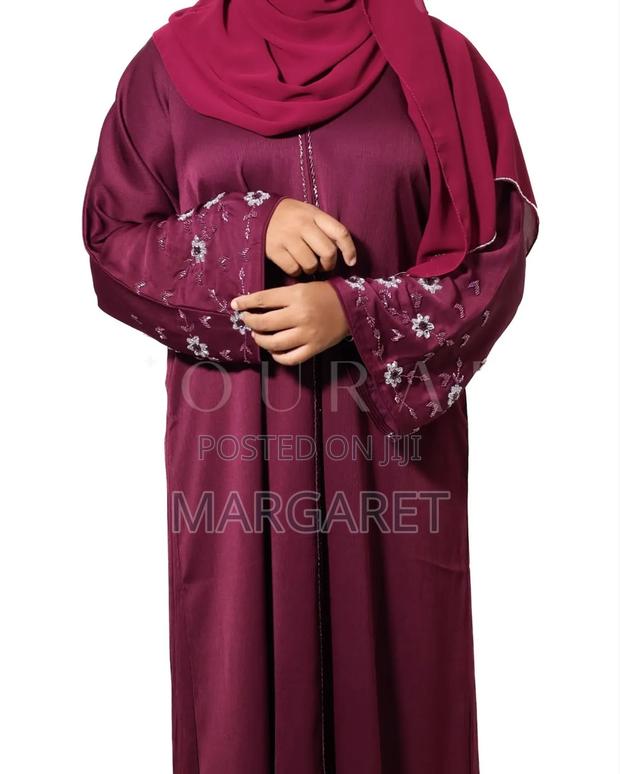Classic Black Abaya for Ladies - thumbnail 6