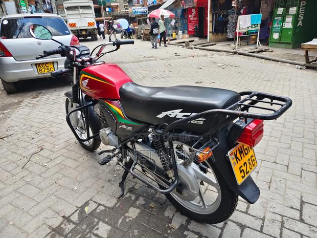 Honda CBR 2022 Red - thumbnail 2