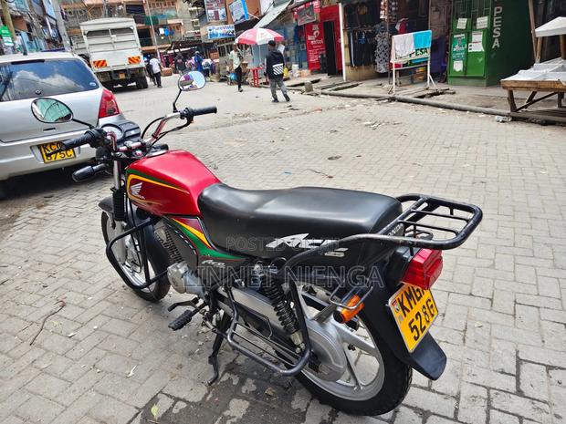 Honda CBR 2022 Red - thumbnail 3