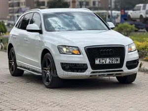 Audi Q5 2.0T Premium Quattro 2012 White