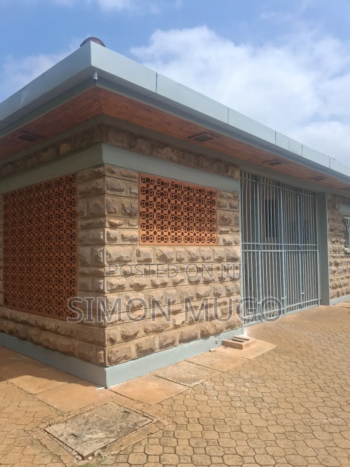 5bdrm Bungalow in Runda for rent