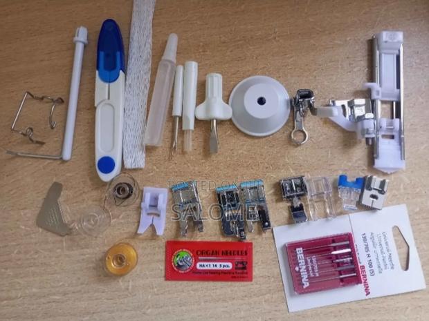 Bernette B05 Academy Sewing Machine - thumbnail 2