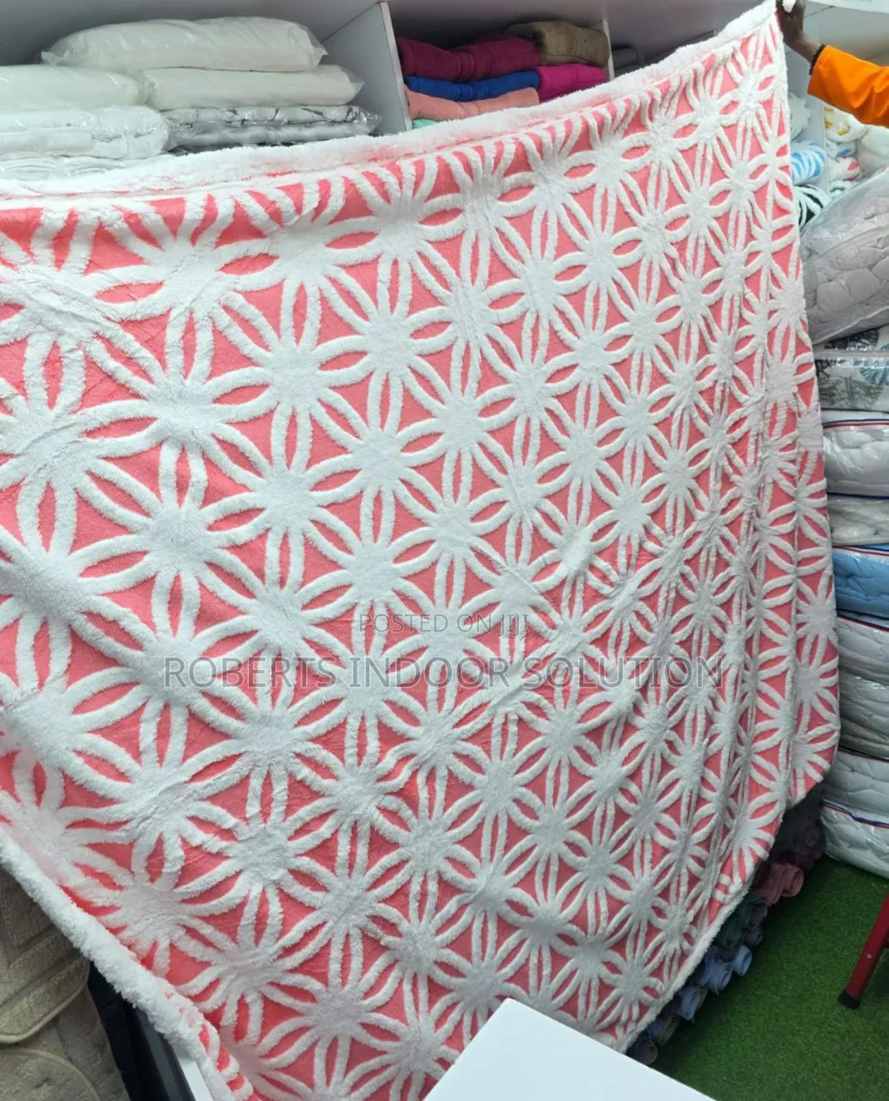 Snuggle-Ready Fleece Blanket Bliss