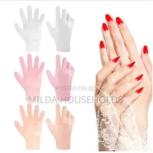 Silicone Moisturised Gloves